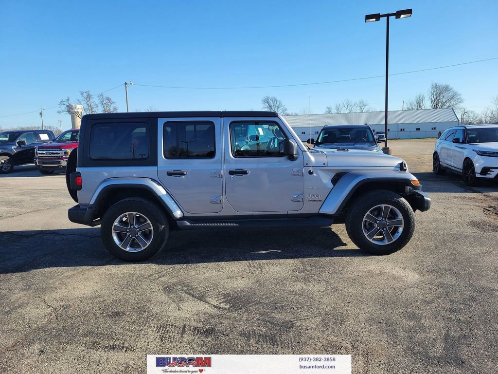 Used 2019 Jeep Wrangler Unlimited Sahara w/ Dual Top Group AWD/4WD image 30