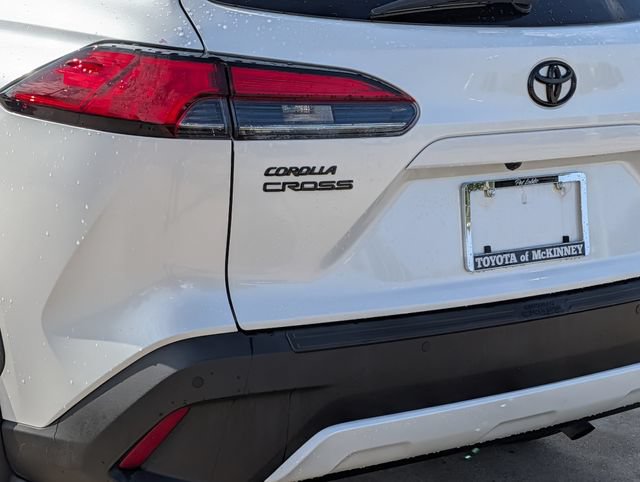 Certified 2022 Toyota Corolla Cross XLE w/ Convenience Package FWD image 8