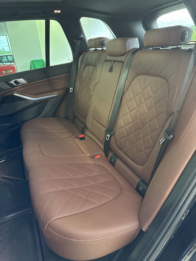 Used 2025 BMW X5 xDrive50e AWD/4WD image 10