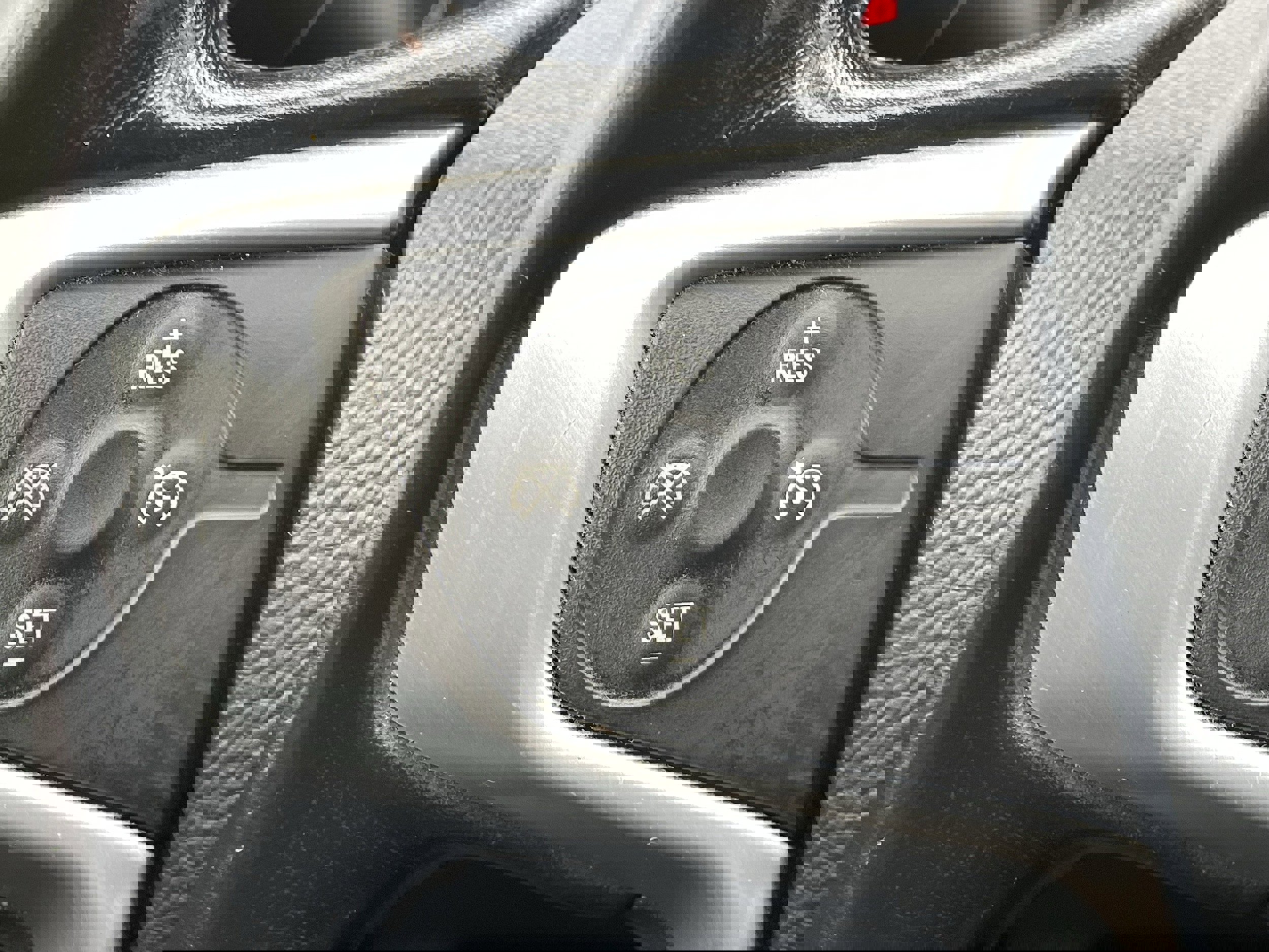 Used 2019 GMC Acadia SLE image 17