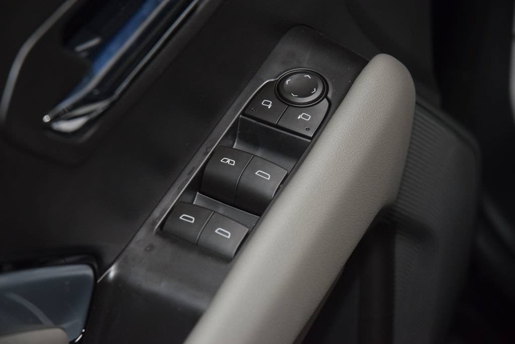 New 2026 Chevrolet Colorado ZR2 w/ Technology Package AWD/4WD image 52