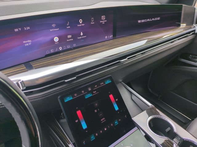 Used 2025 Cadillac Escalade Premium Luxury AWD/4WD image 11