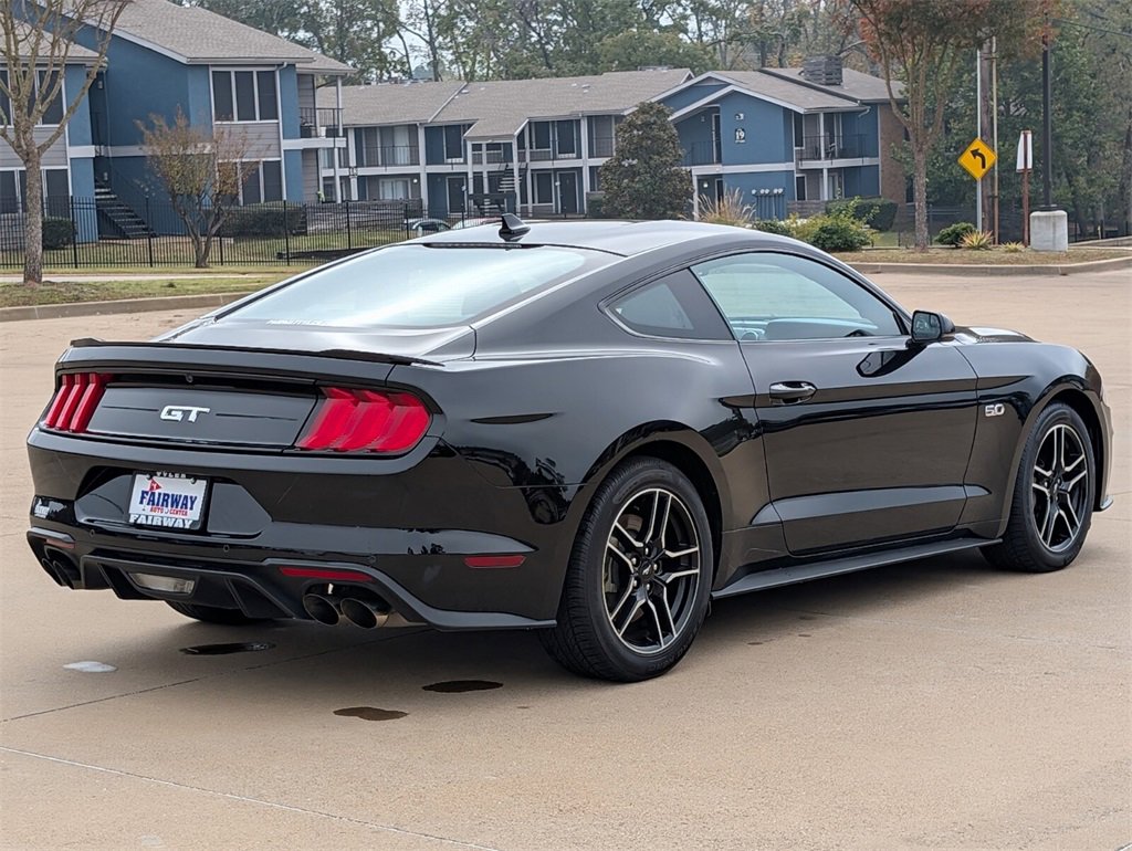 Used 2020 Ford Mustang GT Premium w/ Carbon Sport Interior Package image 4