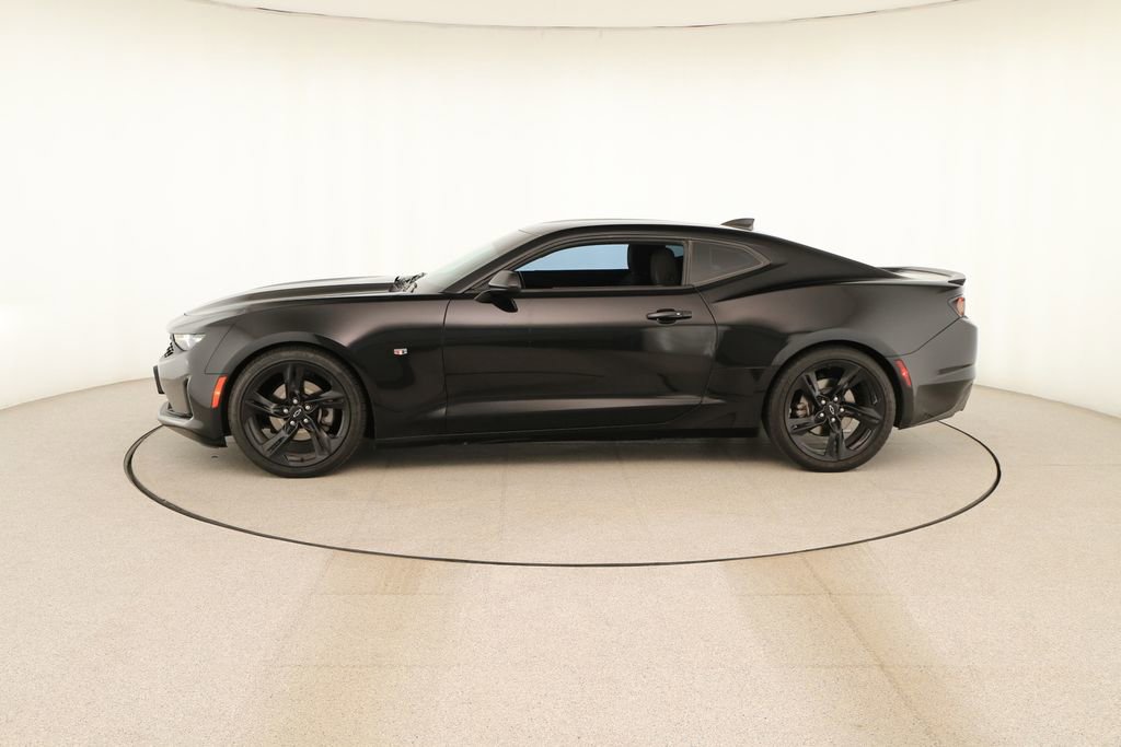 Used 2020 Chevrolet Camaro LT RWD image 2