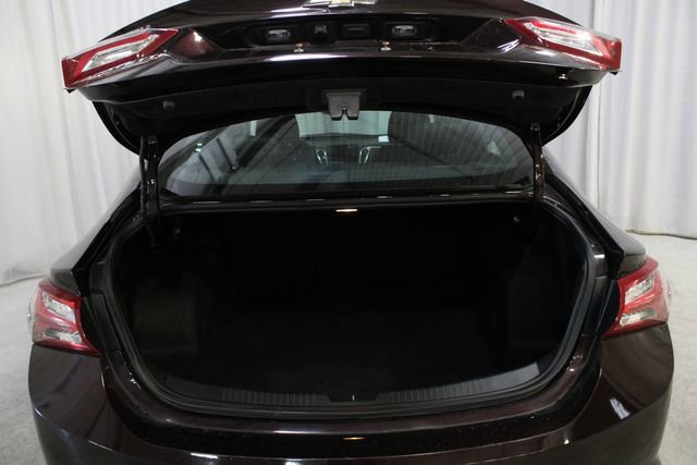 Used 2020 Chevrolet Malibu LT image 29