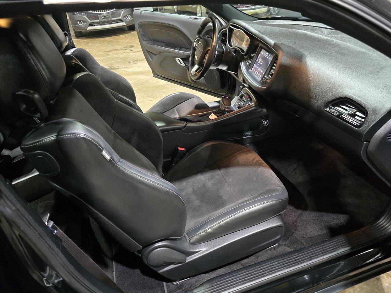 Used 2018 Dodge Challenger GT w/ GT Interior Package AWD/4WD image 30