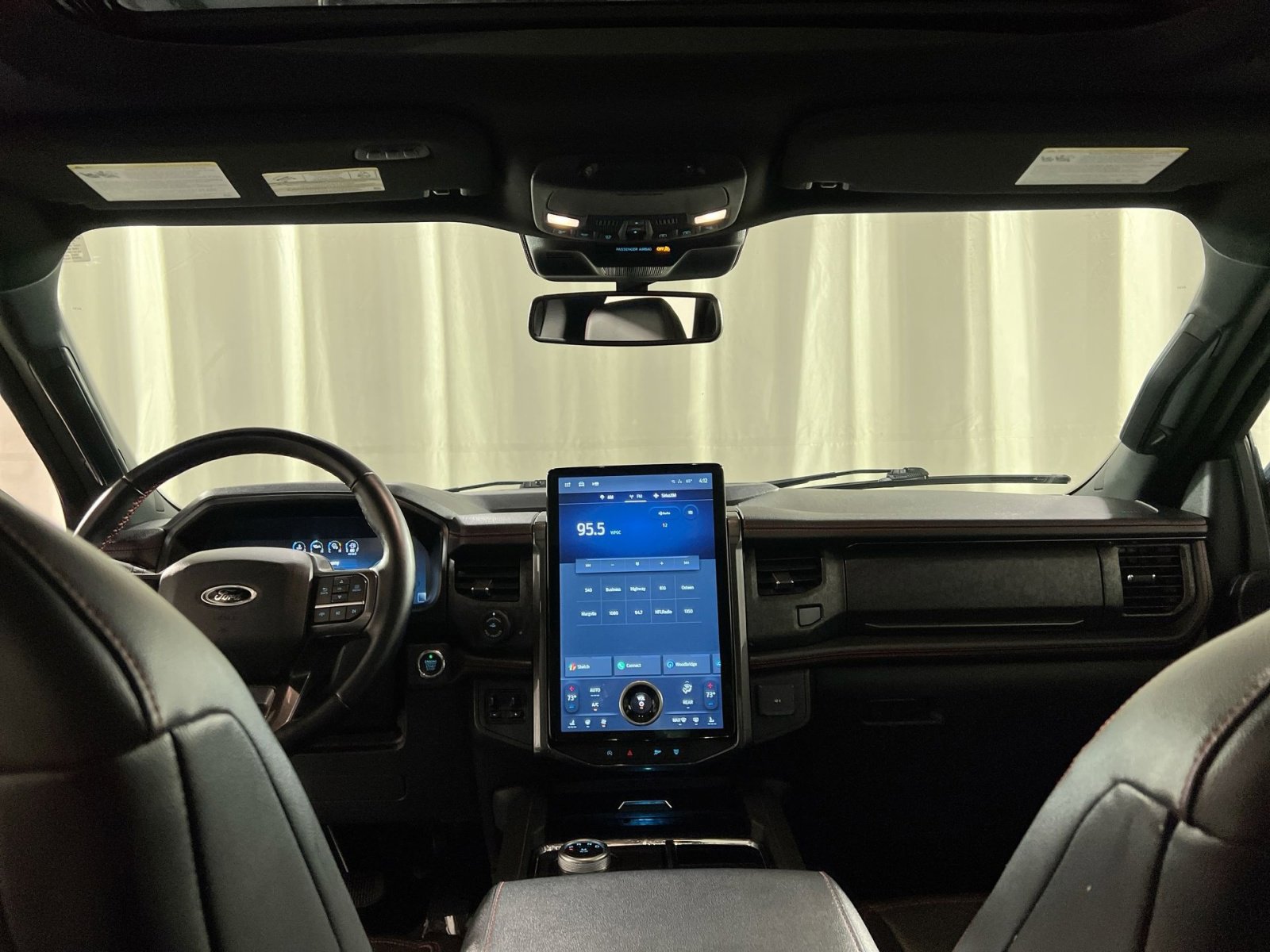 Used 2023 Ford Expedition Limited image 18