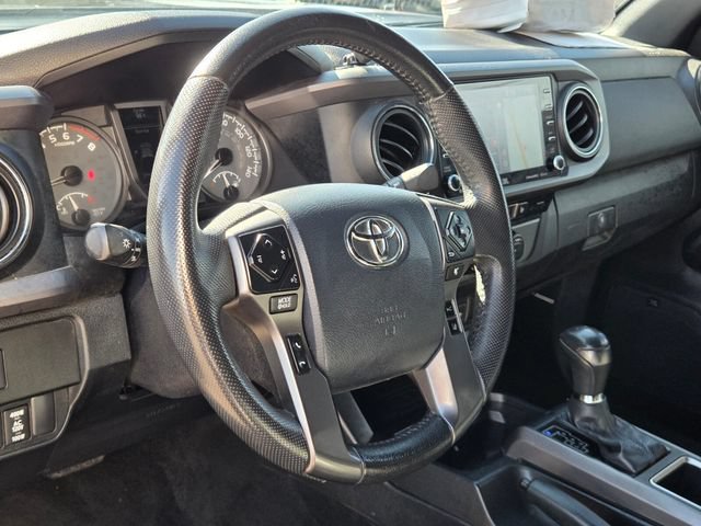 Used 2020 Toyota Tacoma TRD Off-Road w/ TRD Premium Off Road Package AWD/4WD image 18