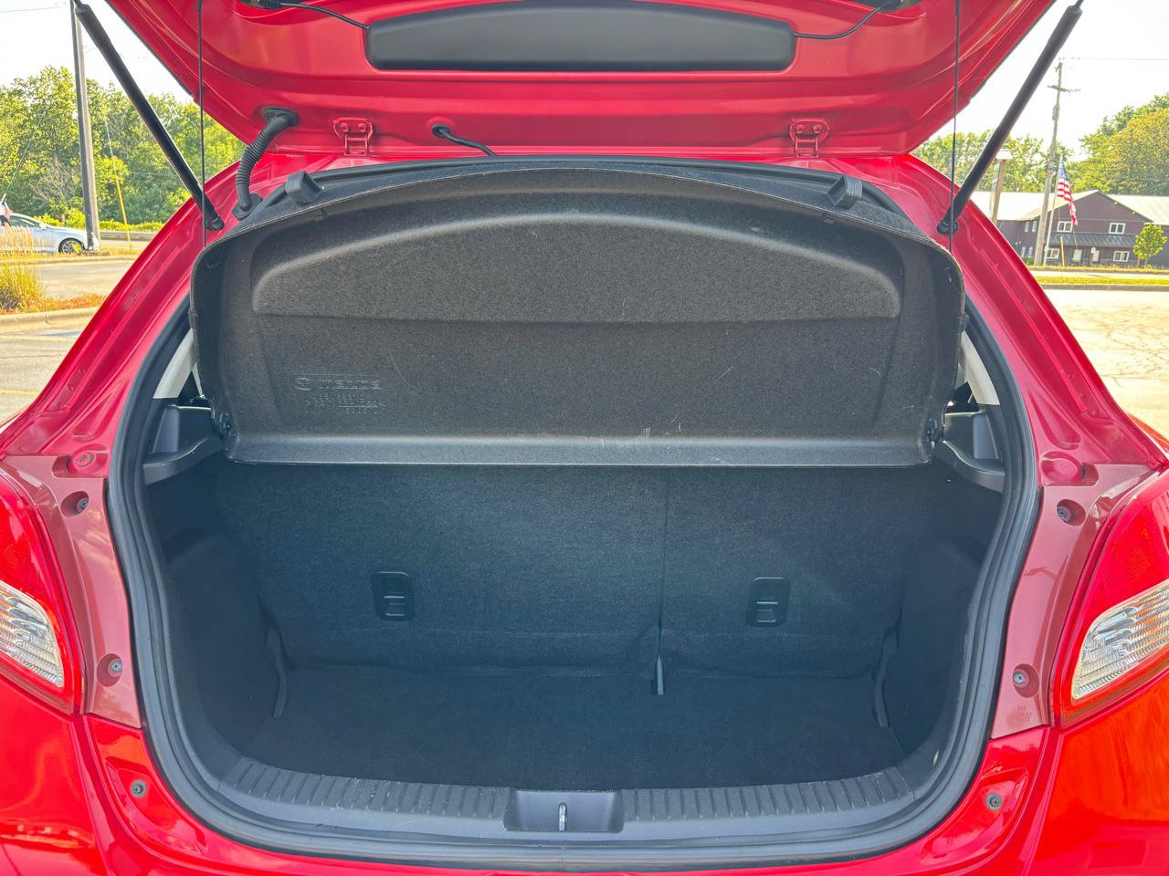 Used 2013 MAZDA MAZDA2 Touring FWD image 31