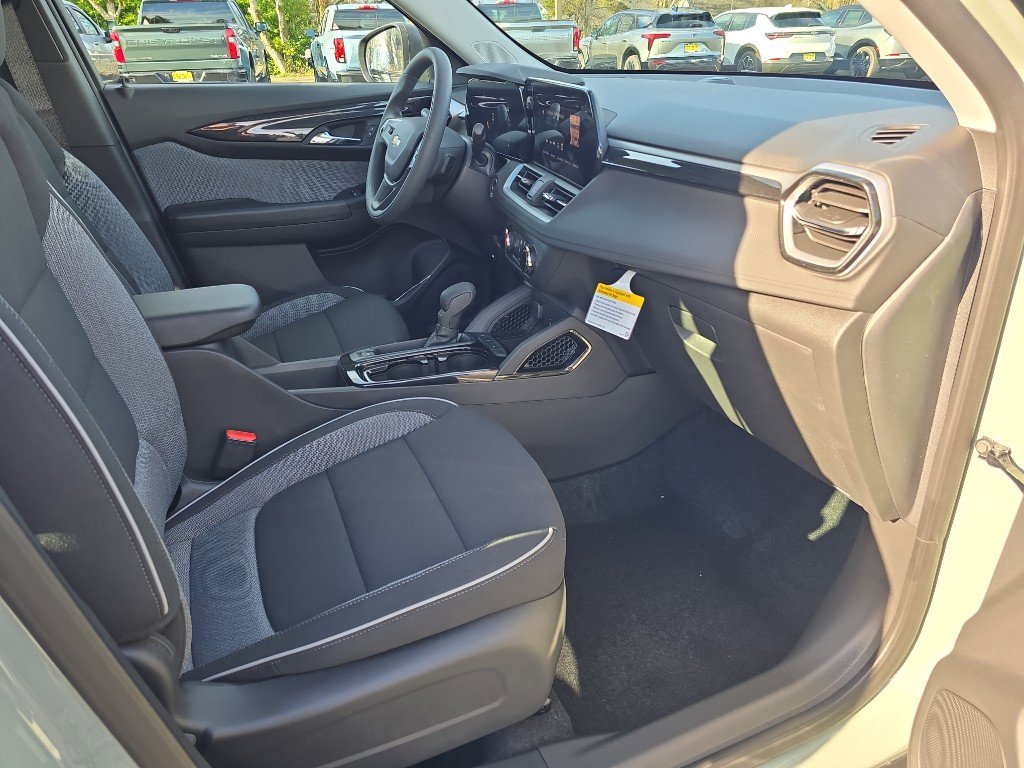 New 2026 Chevrolet TrailBlazer LS w/ LS Confidence Package FWD image 16