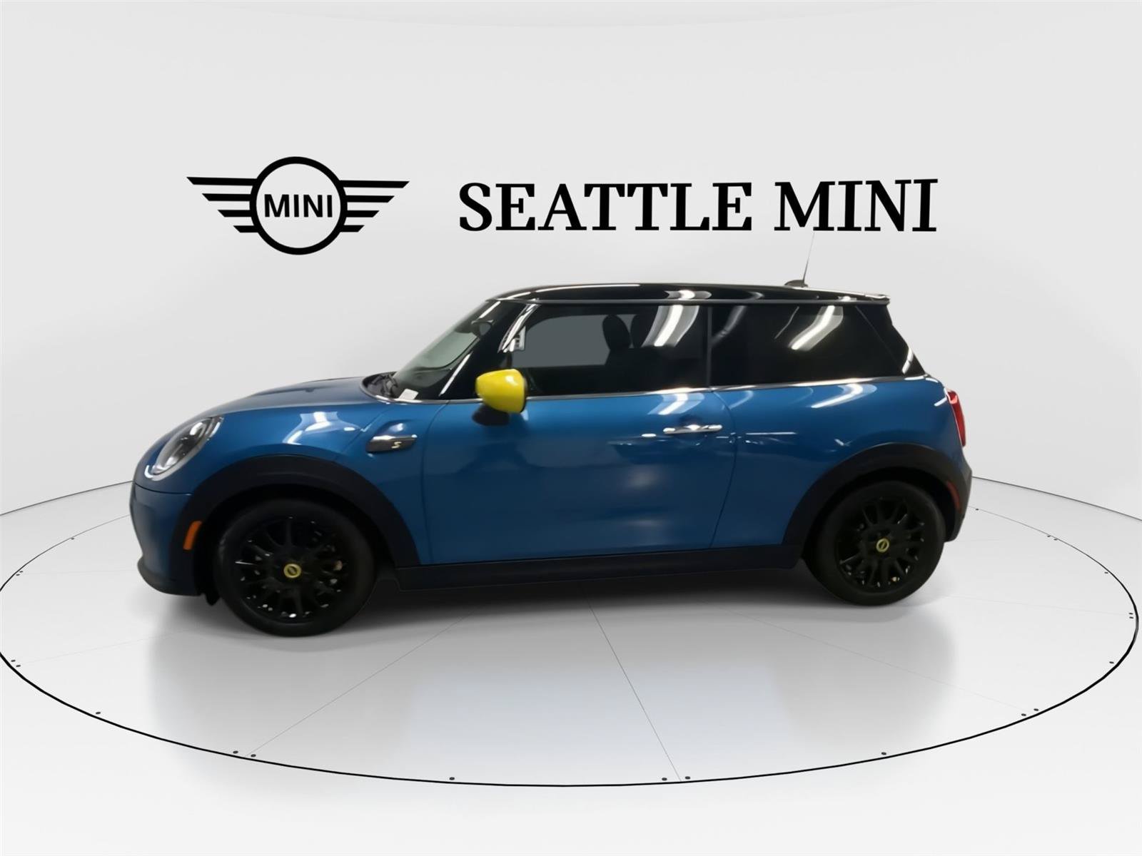 Used 2023 MINI Cooper SE FWD image 6