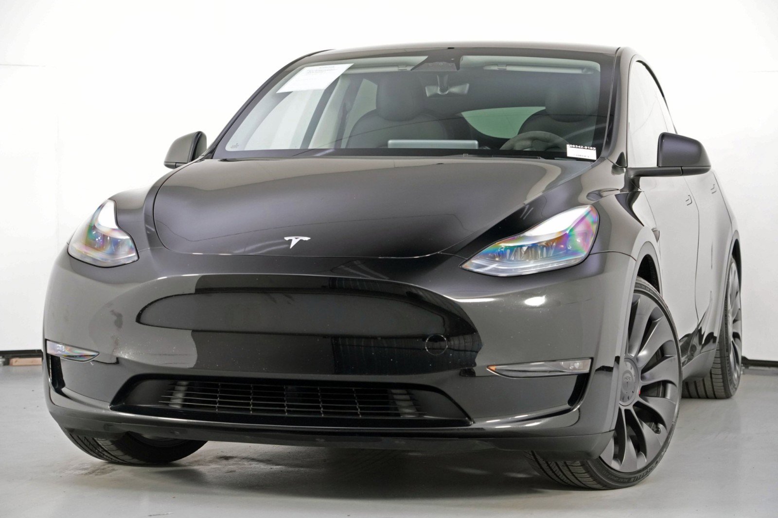 Used 2023 Tesla Model Y Performance image 3