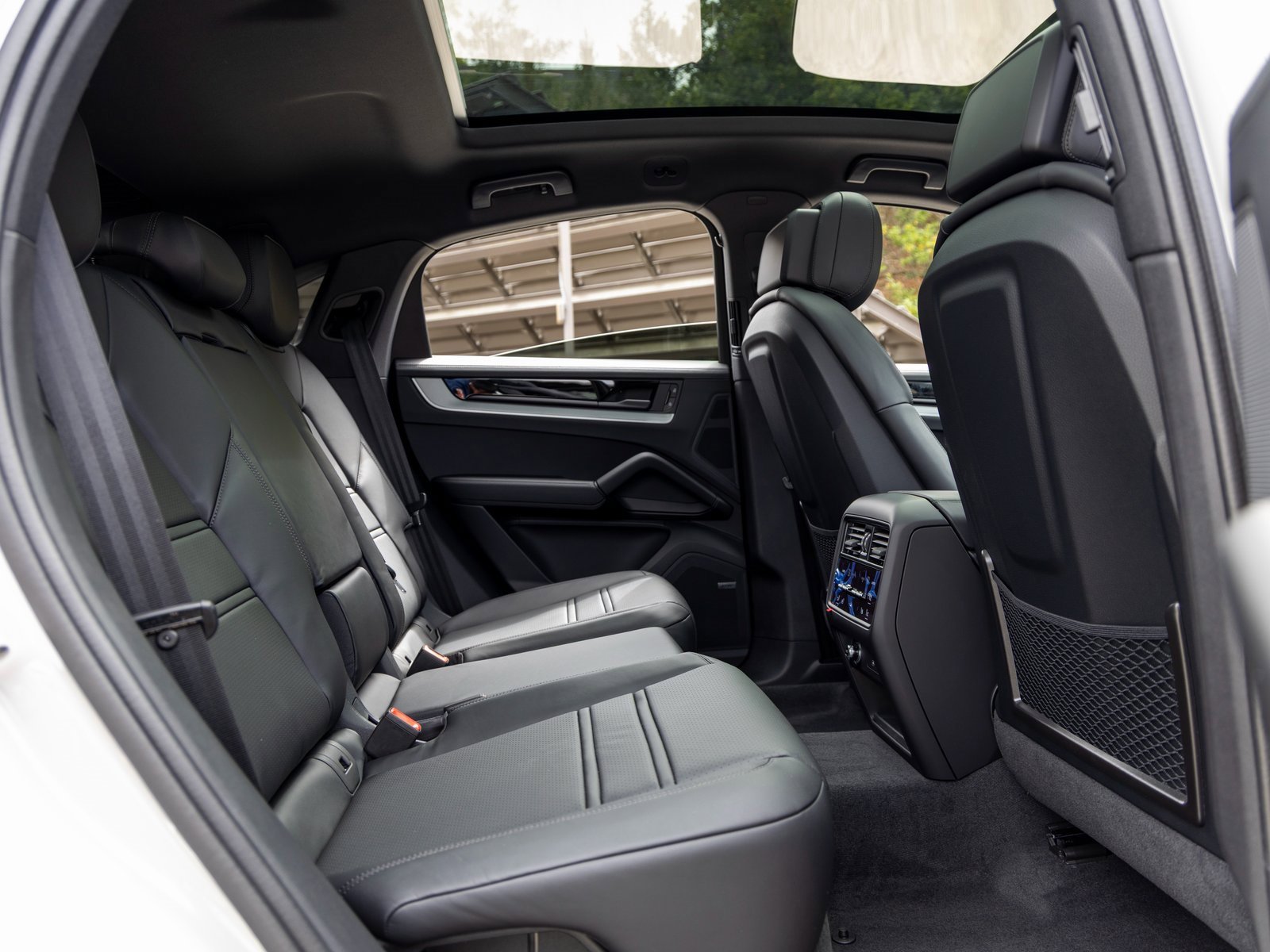 New 2026 Porsche Cayenne Coupe image 44