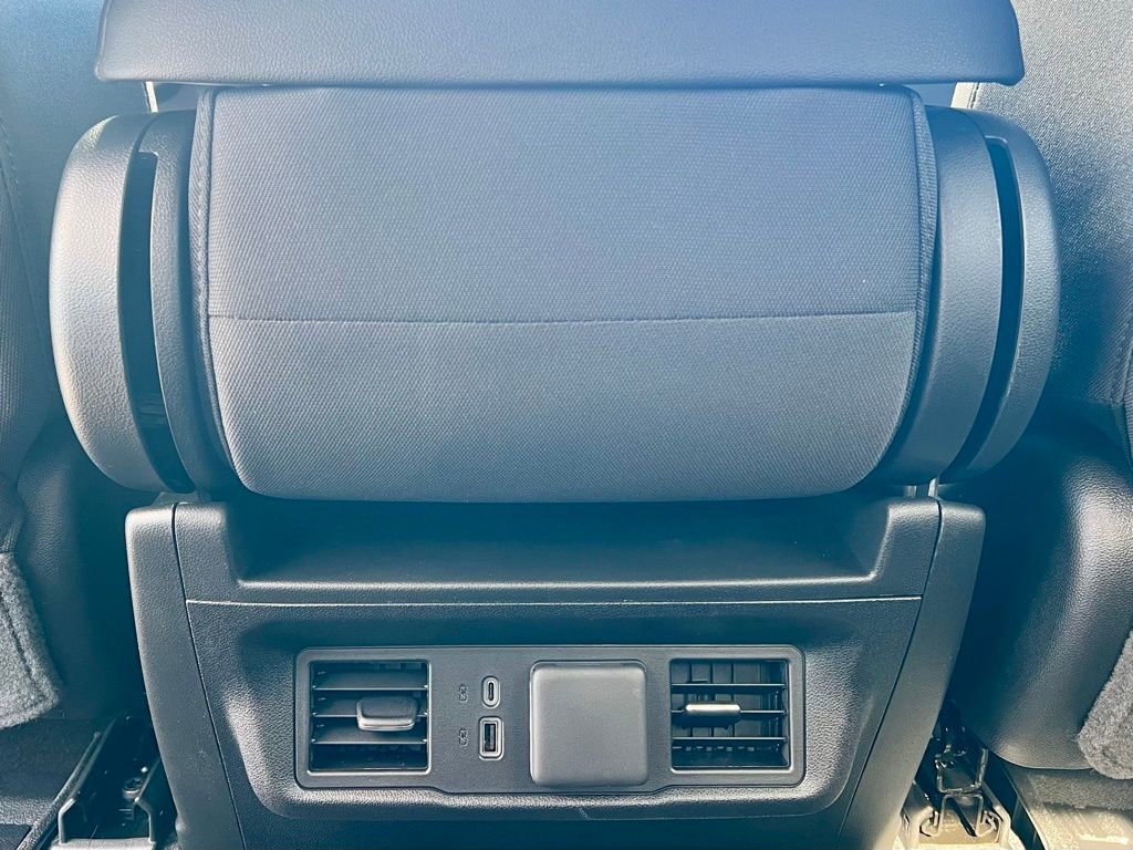 New 2026 GMC Sierra 1500 SLE image 15