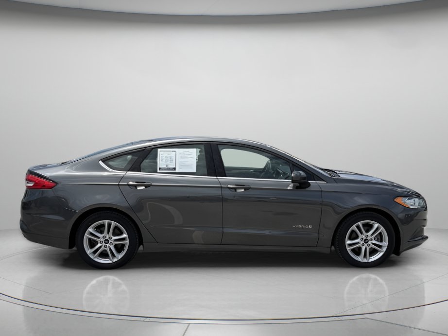 Used 2018 Ford Fusion S FWD image 2