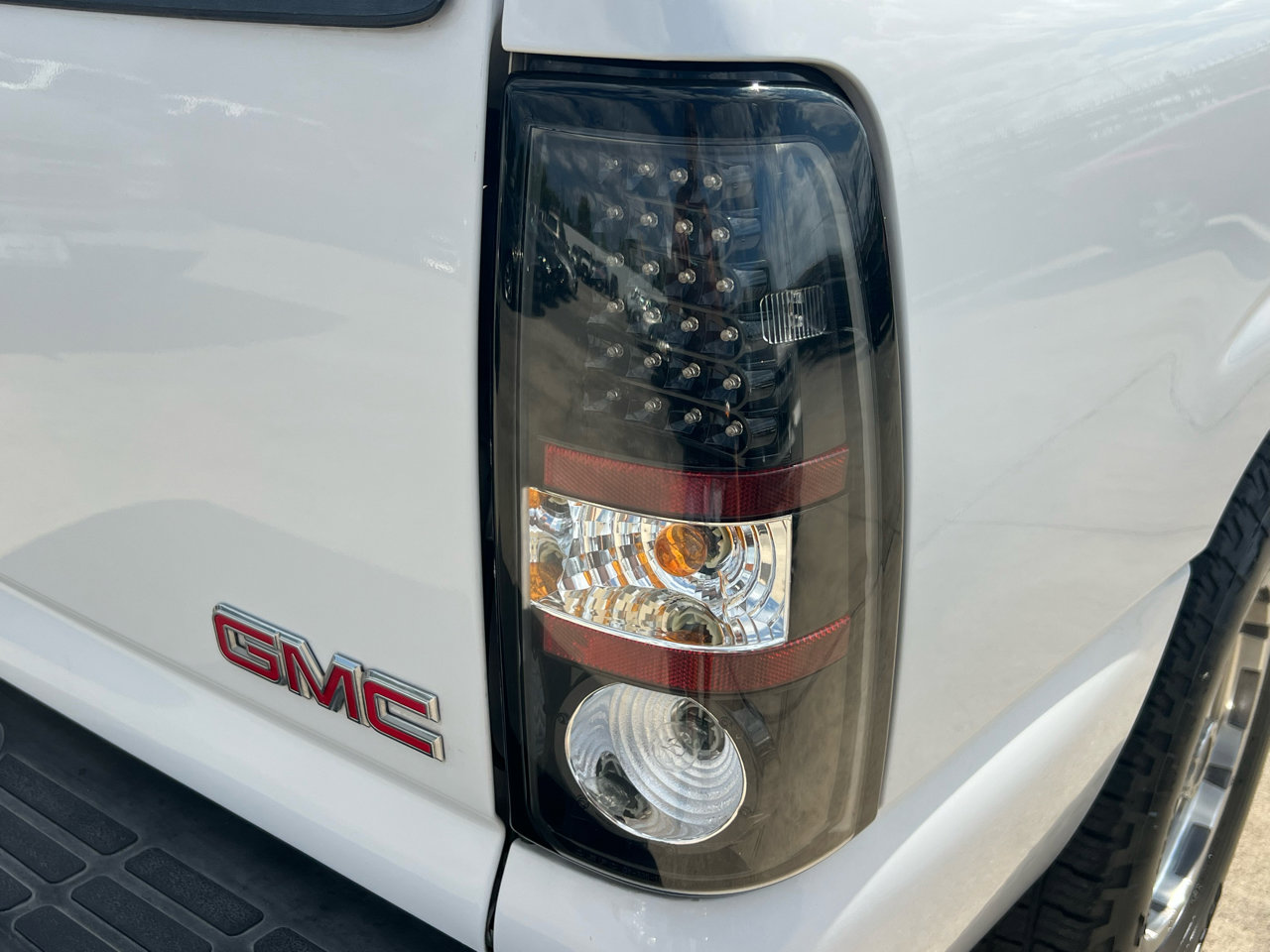 Used 2006 GMC Sierra 1500 SLT w/ Onstar Plus Package image 17