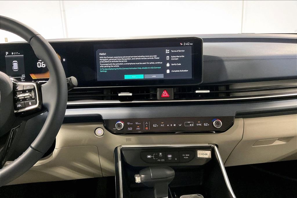New 2026 Kia Carnival EX FWD image 17