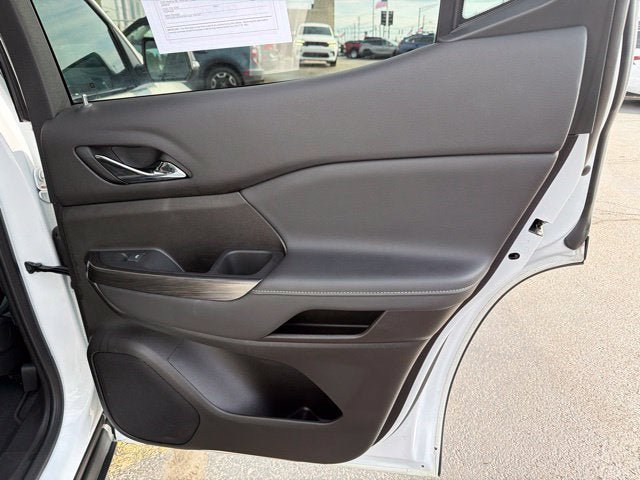 Used 2023 GMC Acadia SLT w/ Elevation Edition FWD image 23