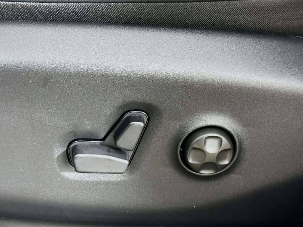 New 2026 Chrysler Pacifica Select image 15