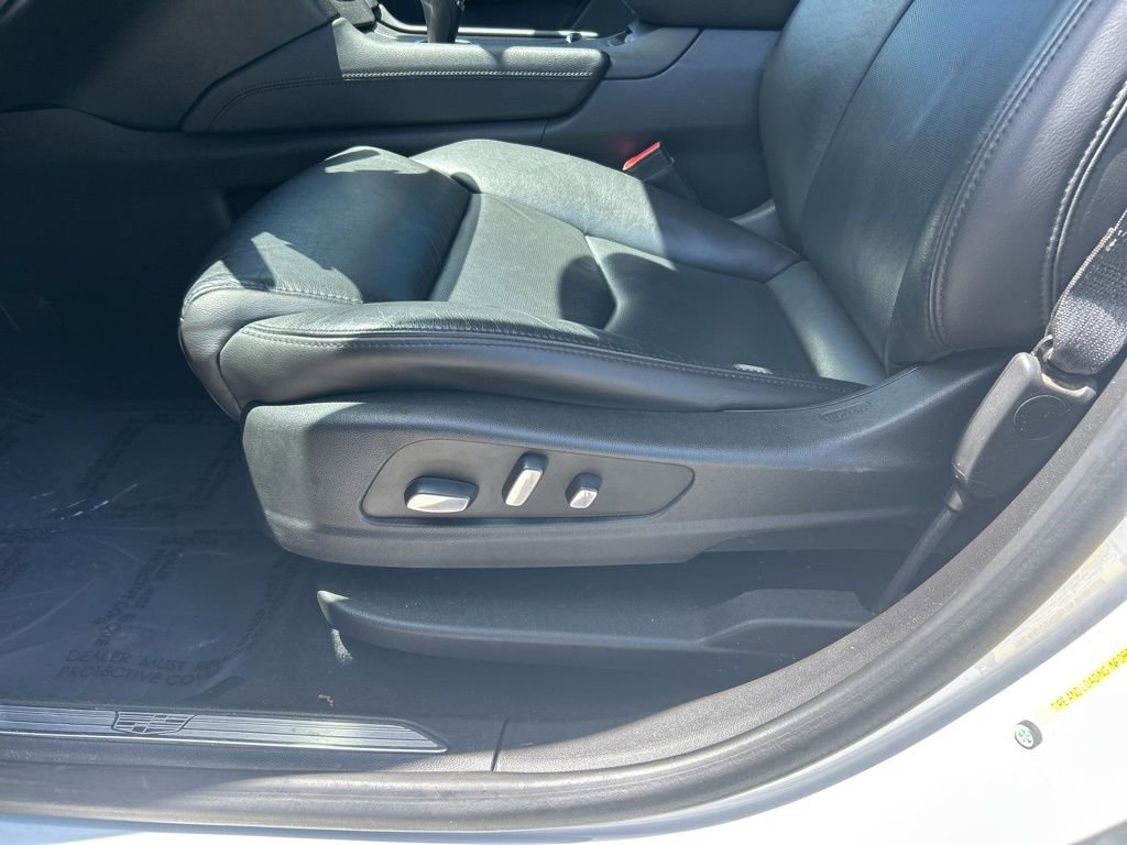 Used 2019 Cadillac XT5 Premium Luxury FWD image 16