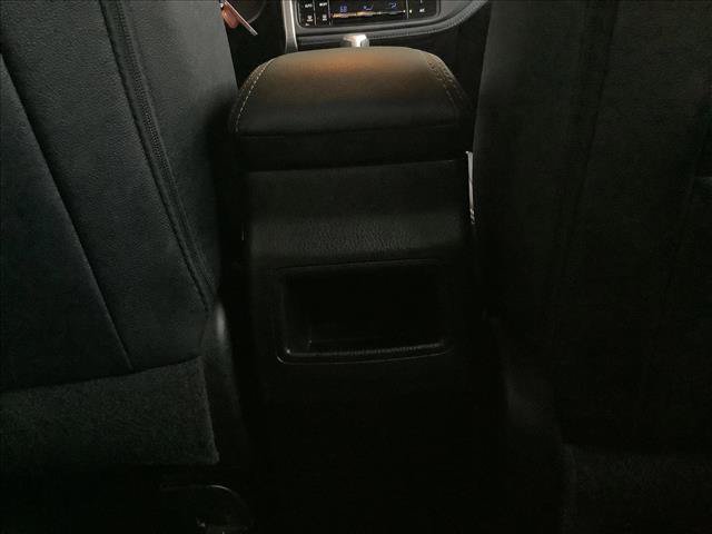 Used 2019 Toyota Corolla SE FWD image 14