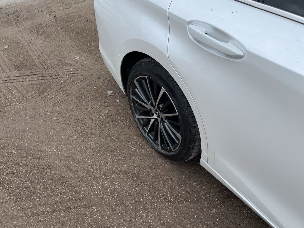 Used 2024 Lexus ES 350 w/ Premium Package image 15