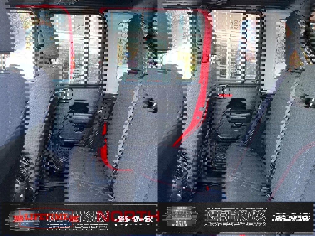 Used 2025 Jeep Wrangler Unlimited Rubicon image 13