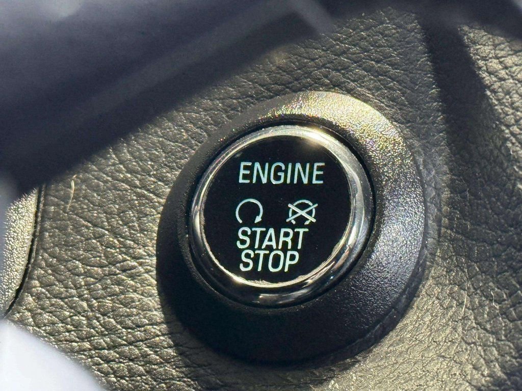 Used 2013 Ford Focus Titanium w/ Titanium Handling Pkg image 11