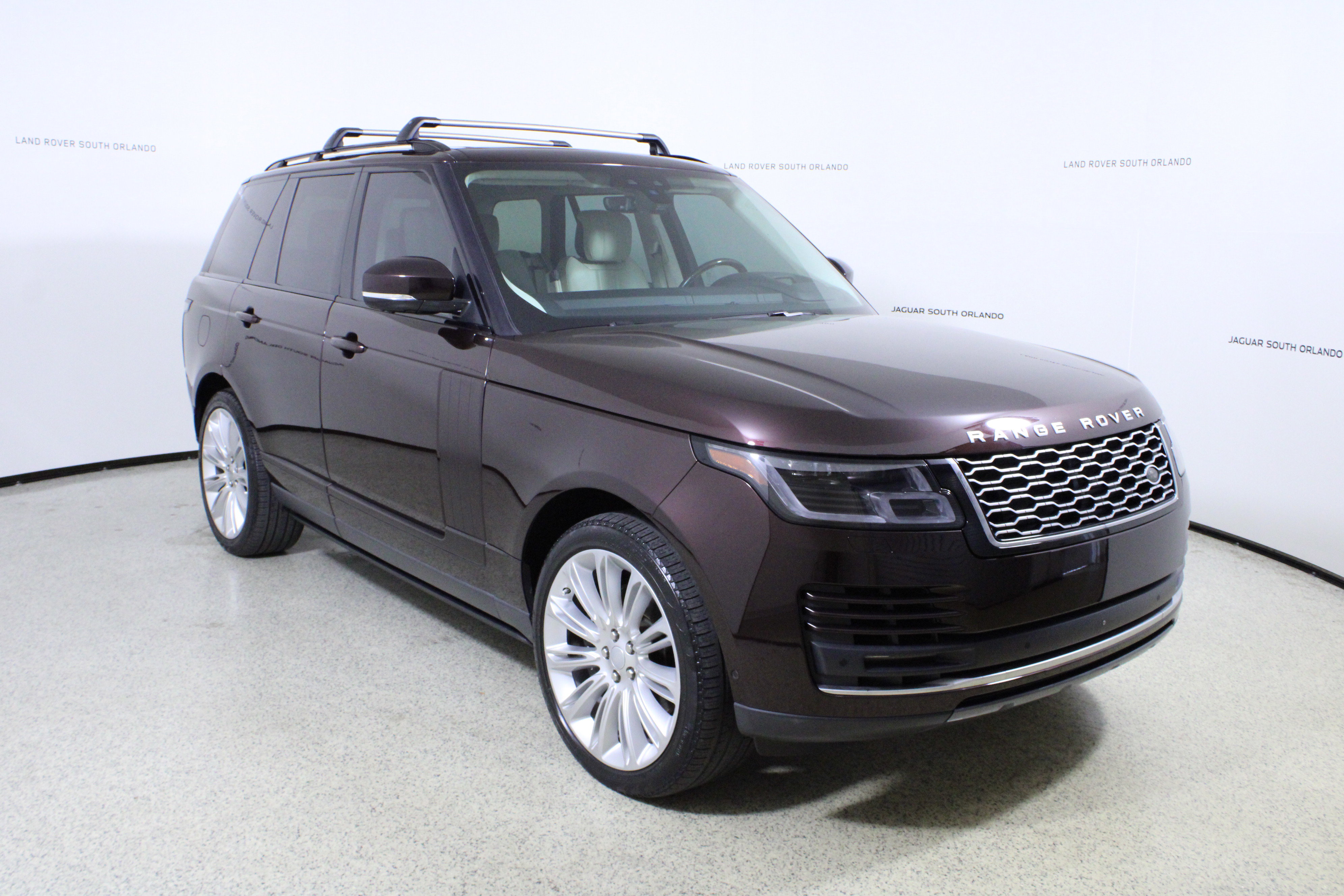 Used 2019 Land Rover Range Rover HSE image 3