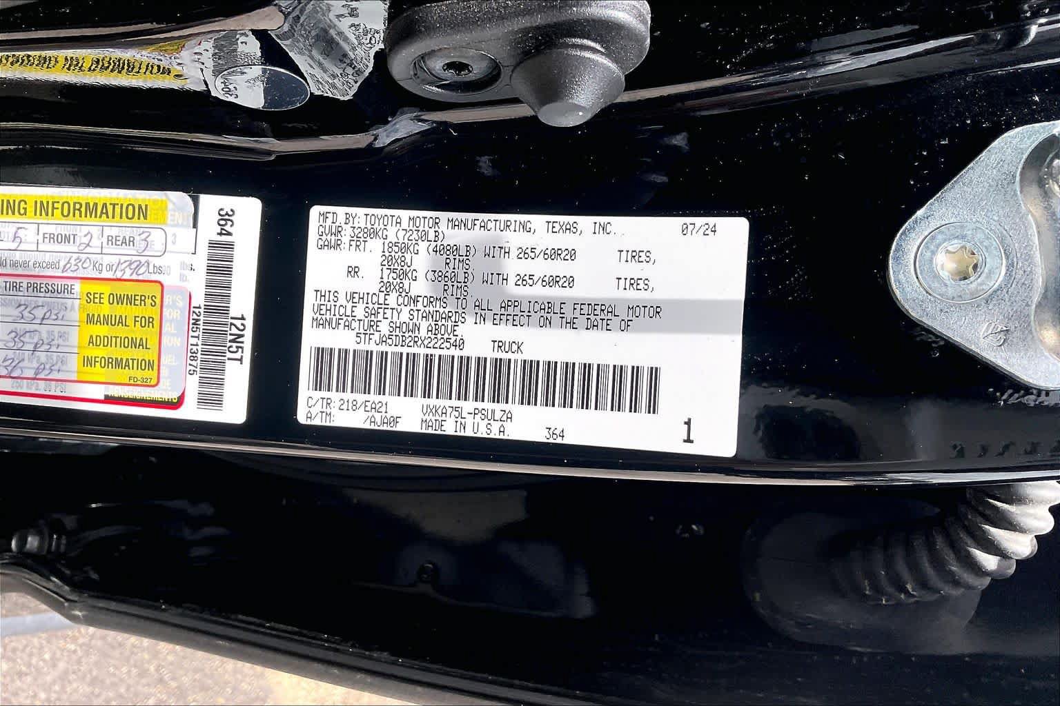 Used 2024 Toyota Tundra Limited AWD/4WD image 34