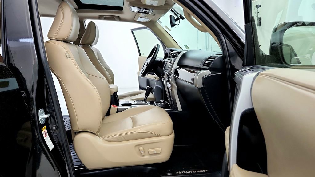 Used 2015 Toyota 4Runner Limited AWD/4WD image 16