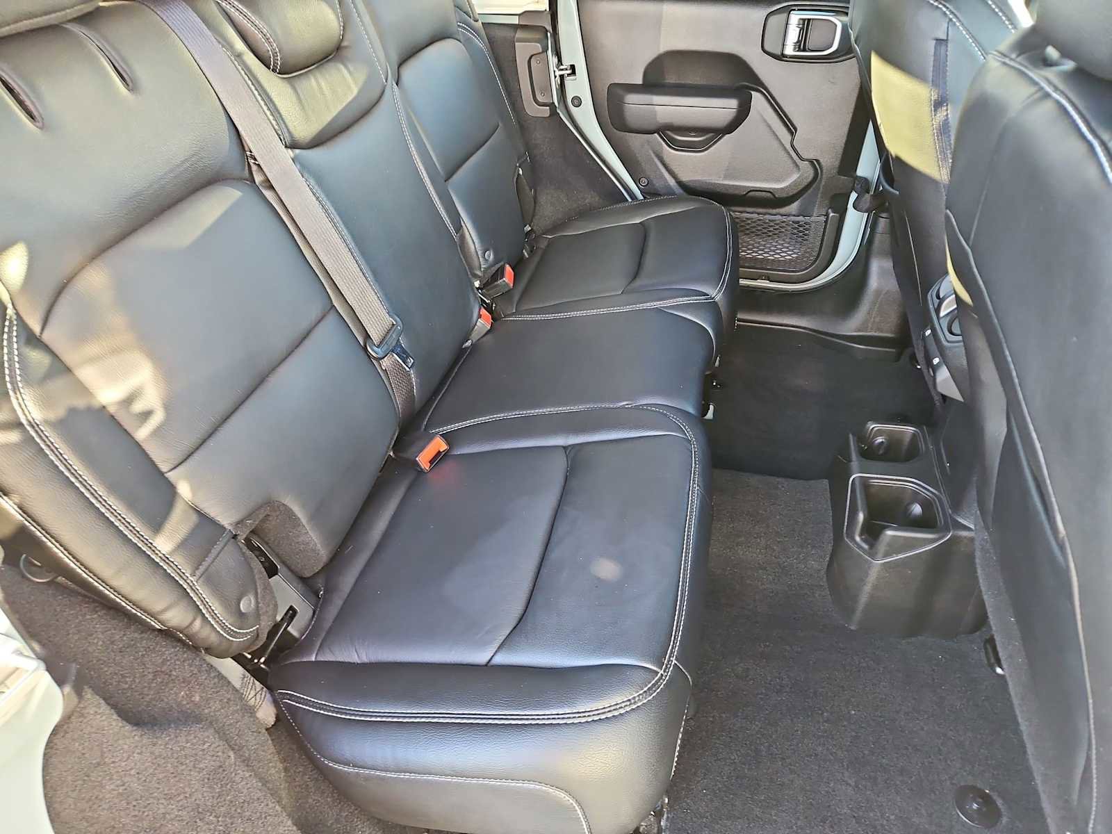 Used 2023 Jeep Wrangler Sport S image 19