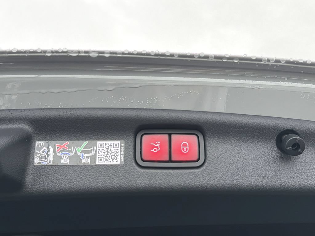 New 2026 Mercedes-Benz C 300 4MATIC Sedan image 15
