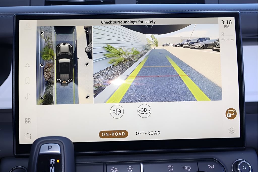 New 2026 Land Rover Defender 110 X-Dynamic SE AWD/4WD image 23
