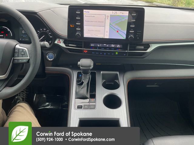 Used 2024 Toyota Sienna XSE image 33