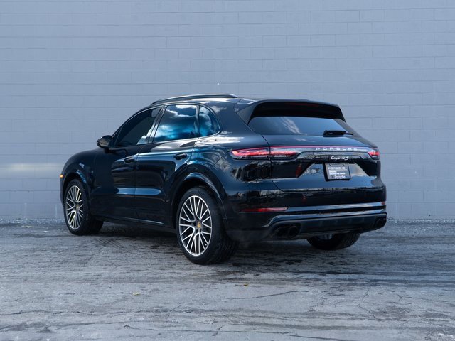 Certified 2022 Porsche Cayenne S image 3