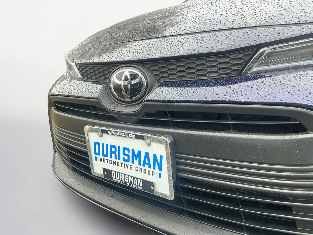 Certified 2025 Toyota Corolla LE image 2