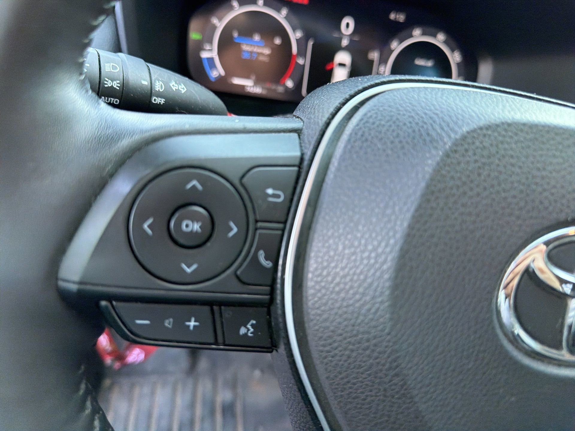 Used 2023 Toyota RAV4 Limited w/ Limited Grade Weather Package image 11