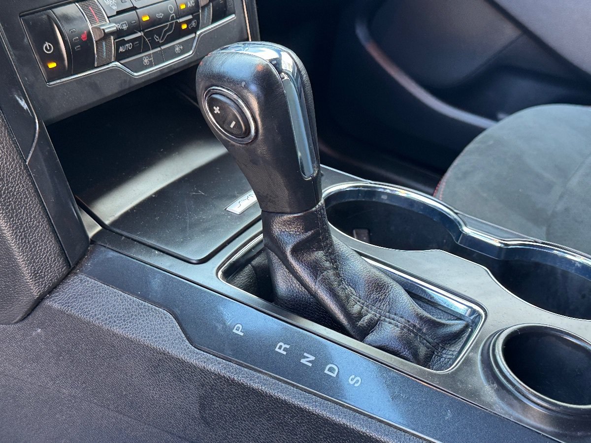 Used 2019 Ford Explorer XLT w/ Equipment Group 202A FWD image 28