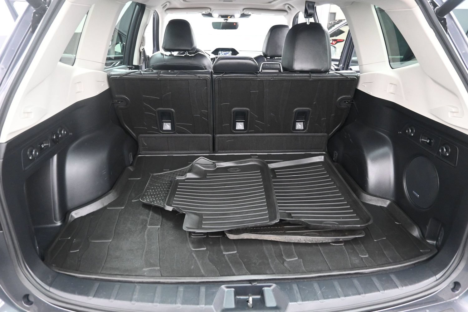 Used 2023 Subaru Forester Touring AWD/4WD image 41
