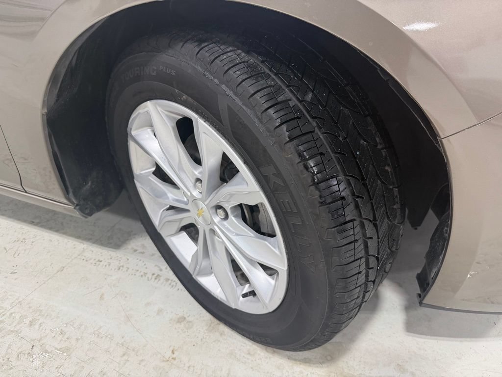 Used 2020 Chevrolet Malibu LT FWD image 17