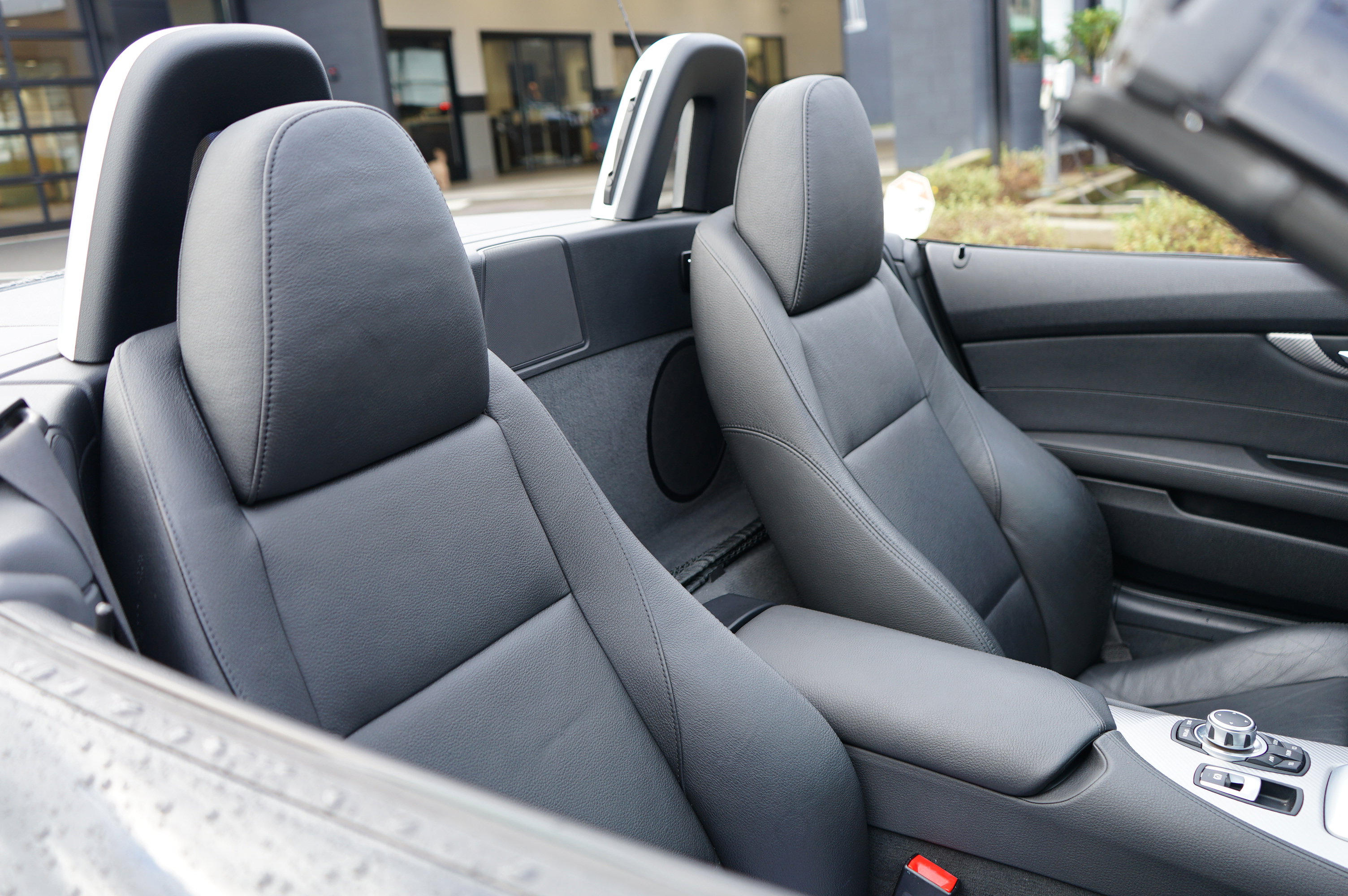 Used 2011 BMW Z4 sDrive35is image 32