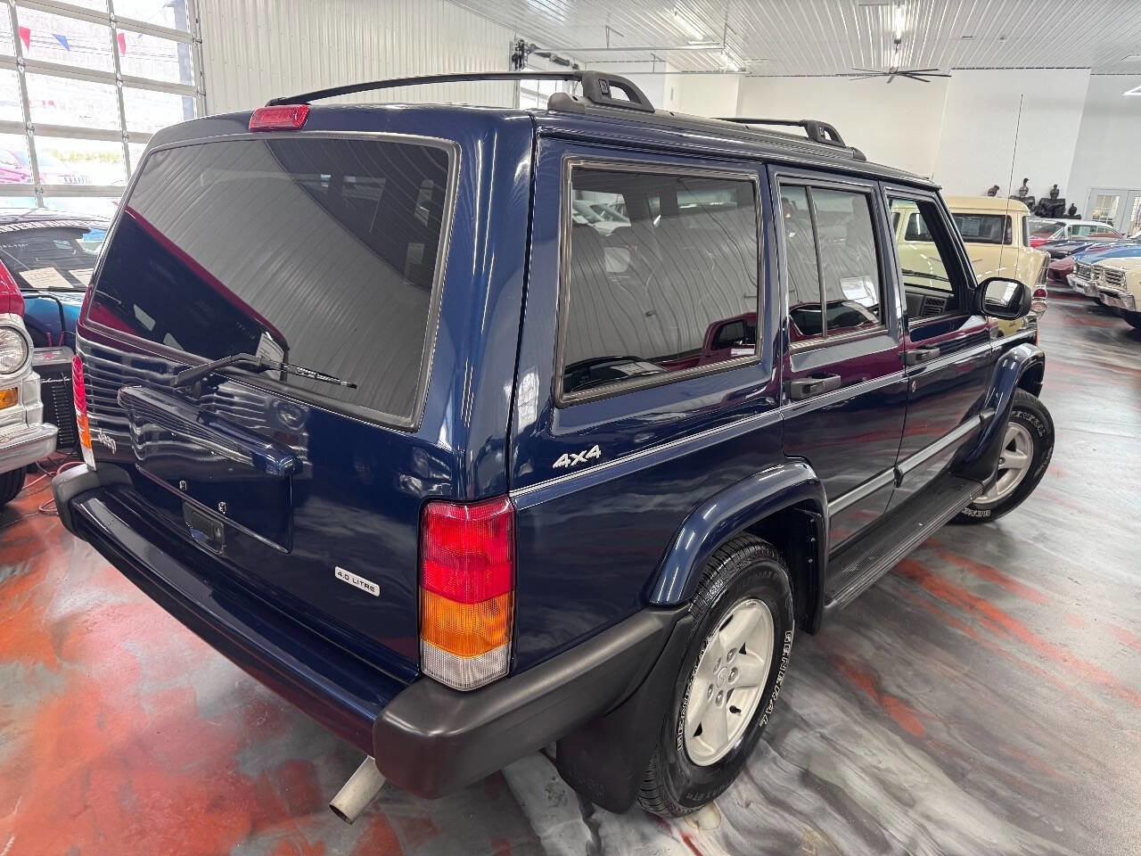 Used 2001 Jeep Cherokee Sport image 4