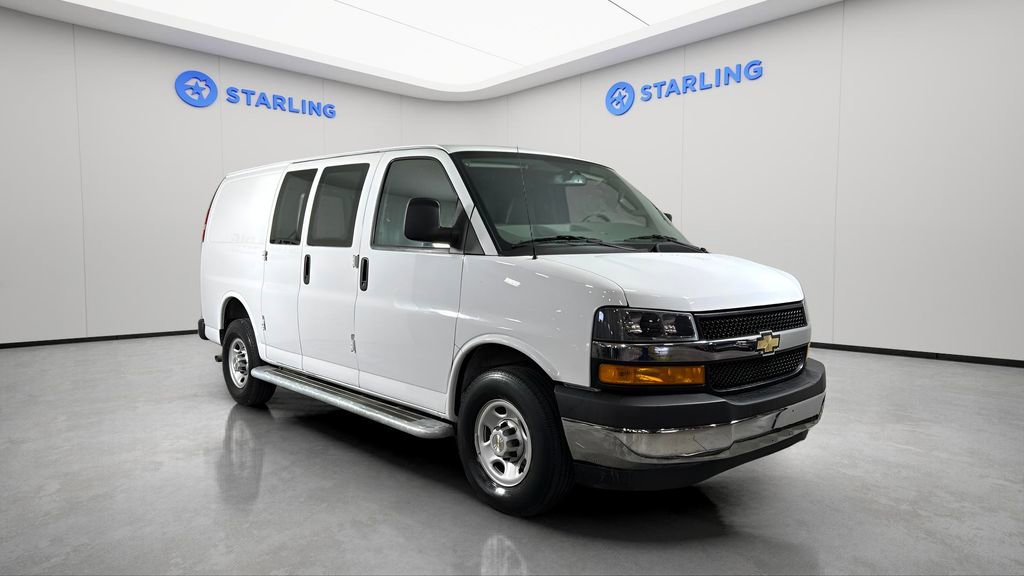 Used 2024 Chevrolet Express 2500 w/ Driver Convenience Package image 10