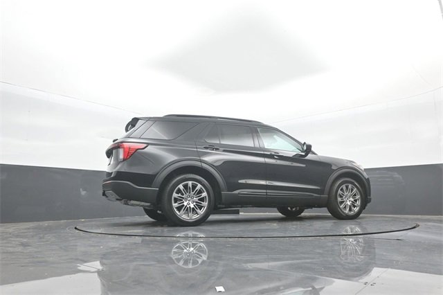 New 2026 Ford Explorer Active w/ Active Comfort Package image 35
