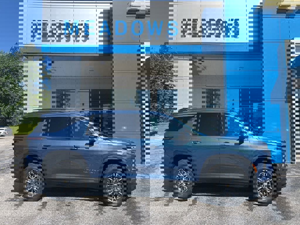 New 2026 Chevrolet Traverse LT FWD image 2