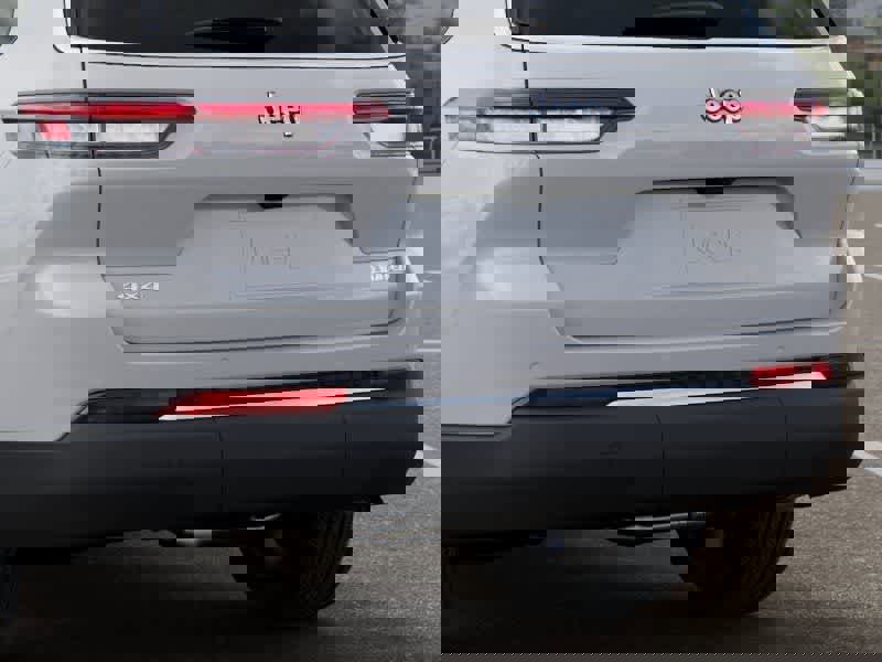 New 2026 Jeep Grand Cherokee L Limited image 13