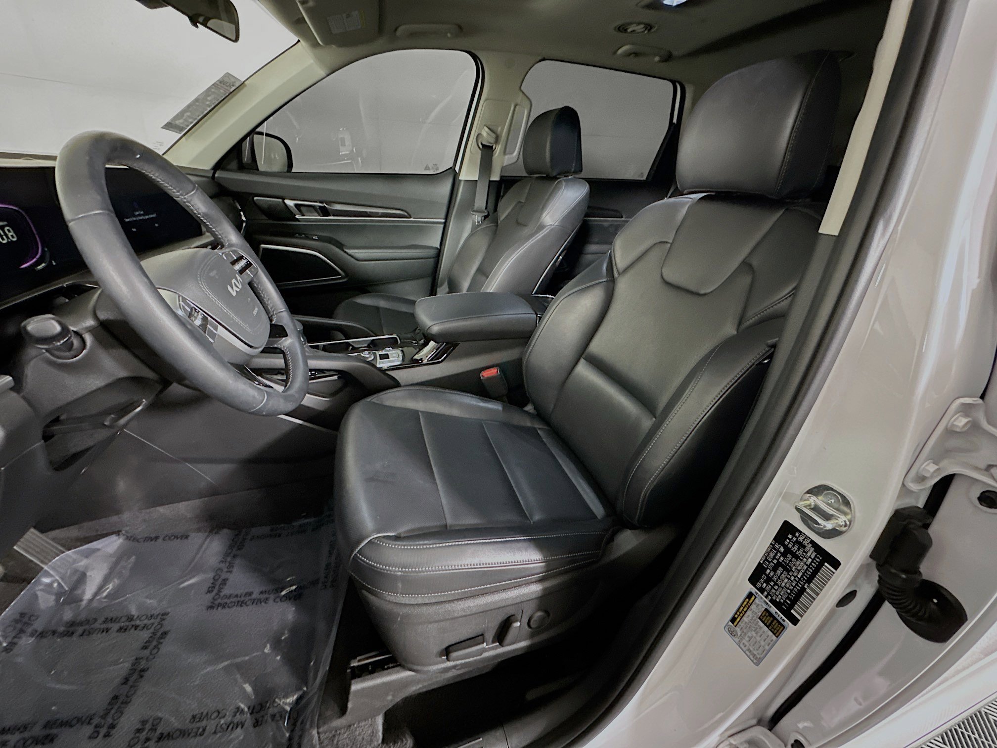 Used 2025 Kia Telluride S FWD image 12
