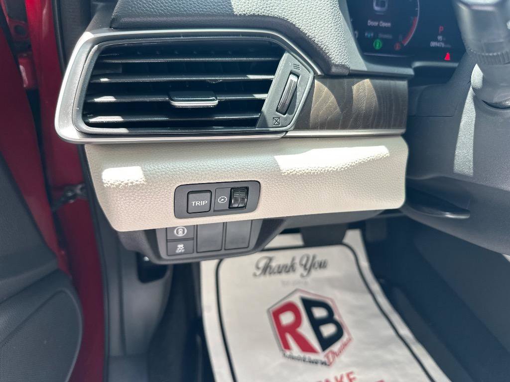 Used 2018 Honda Accord EX-L image 8