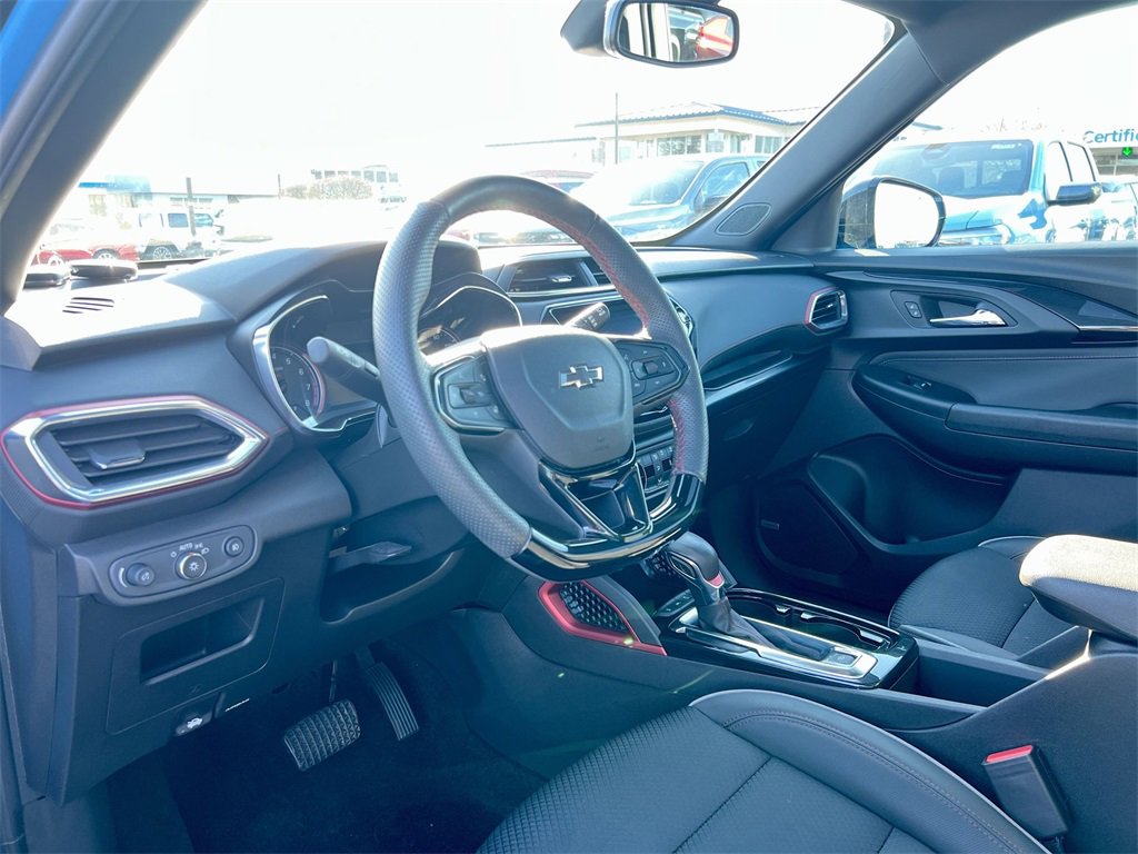 Used 2023 Chevrolet TrailBlazer RS w/ Sun and Liftgate Package image 10